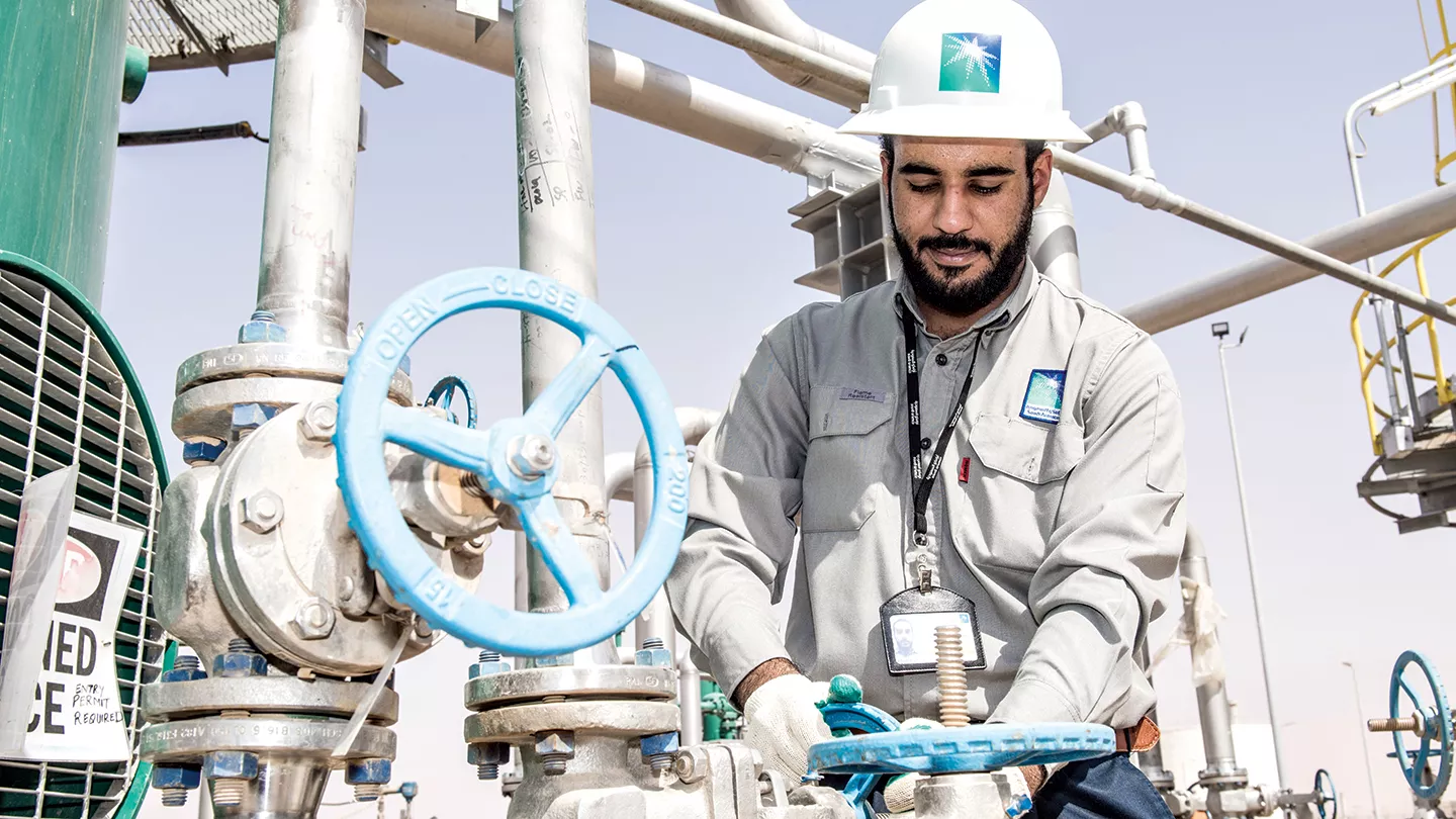 young-employees-take-center-stage-in-master-gas-system-expansion